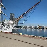 Yacht Park Marina * 그디니아