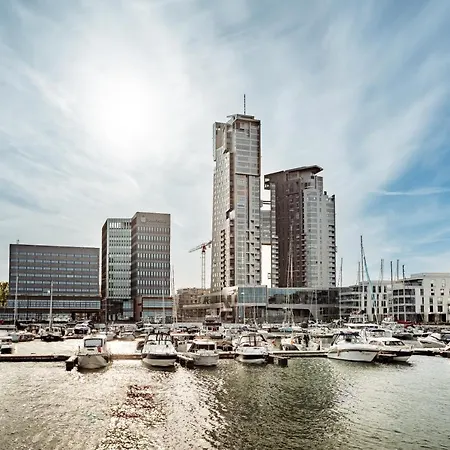 Yacht Park Marina Apartment *